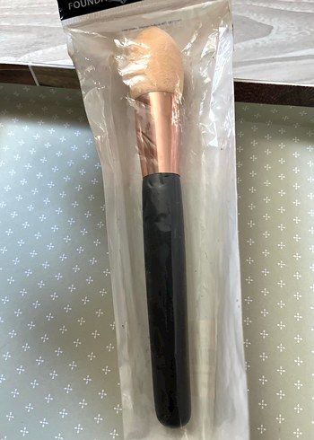 Bej Fondöten Süngerli Makyaj Fırçası - Görsel 2