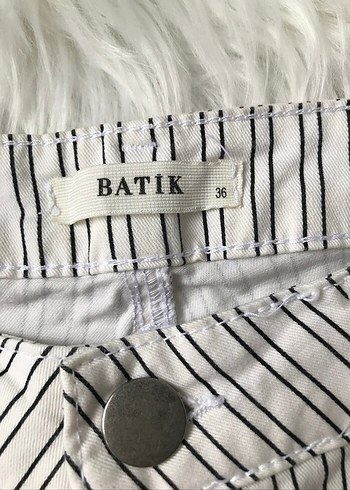 s Beden Beyaz Çizgili Midi Denim Kumaş Pantolon