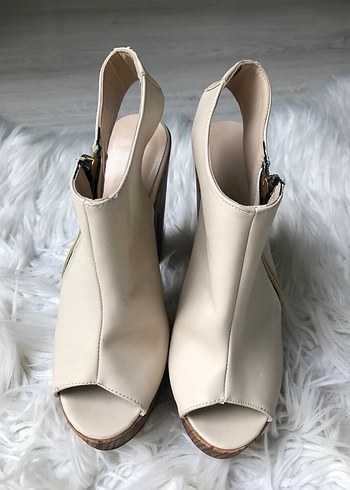 Bej Fermuarlı Platform Topuklu Kadın Ayakkabı - Görsel 4