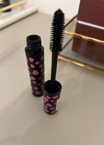 Pembe Desenli Hacim Maskarası - Görsel 3