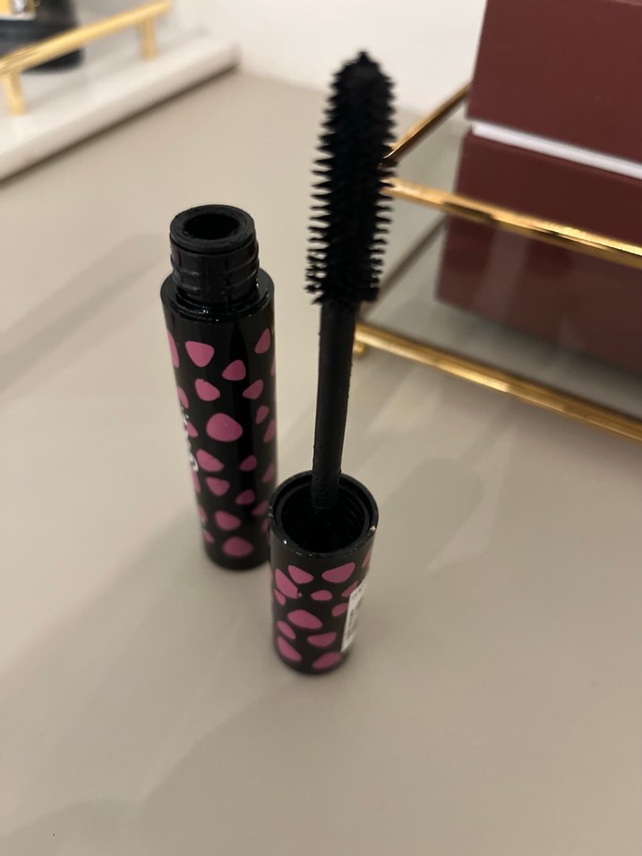 Pembe Desenli Hacim Maskarası - Görsel 3