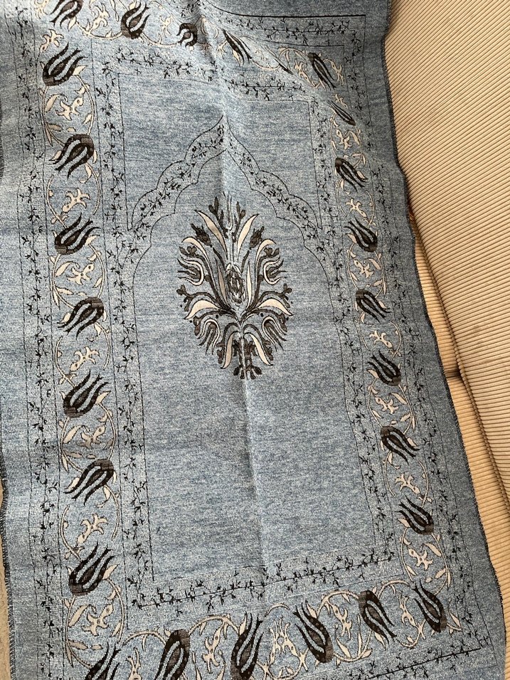 Gri Nakışlı Geleneksel Seccade - Görsel 2