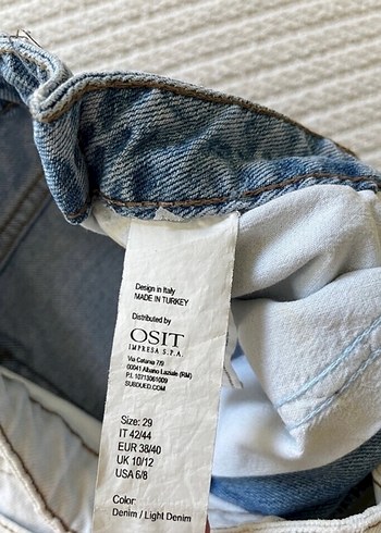 Diğer Yarım Beyaz ve Gri Batik Denim Şort