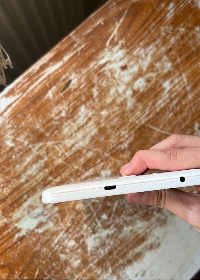 Samsung galaxy Tab E lite beyaz + Kılıf - Görsel 4