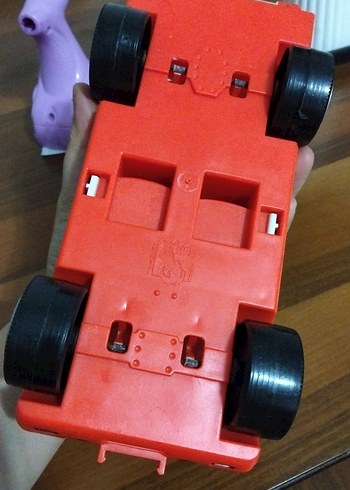 Beyaz Oyuncak Araba - Görsel 6