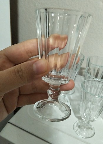 Beyaz Ayaklı Cam Bardak Seti - Görsel 3