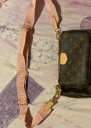 Louis vuitton pembe askili canta - Görsel 3