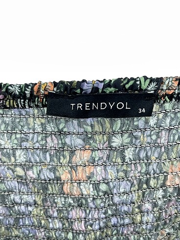 34 Beden çeşitli Renk Trendyol & Milla Bluz %70 İndirimli.