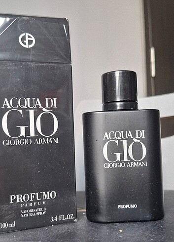 Giorgio Armani Erkek parfüm