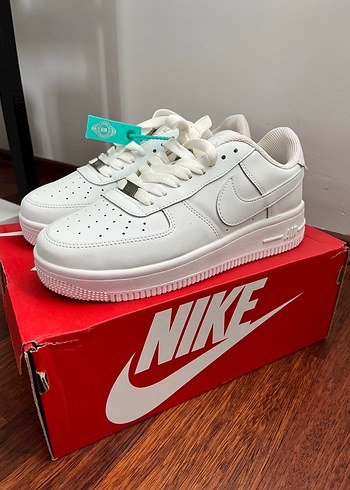 Nike Beyaz Deri Sneaker