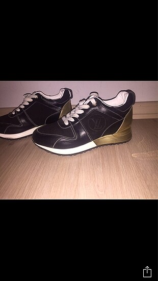 Louis Vuitton Spor Ayakkabı