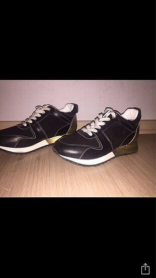 39 Beden Louis Vuitton Spor Ayakkabı