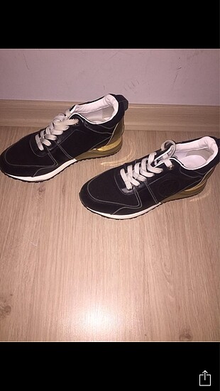 Louis Vuitton Louis Vuitton Spor Ayakkabı