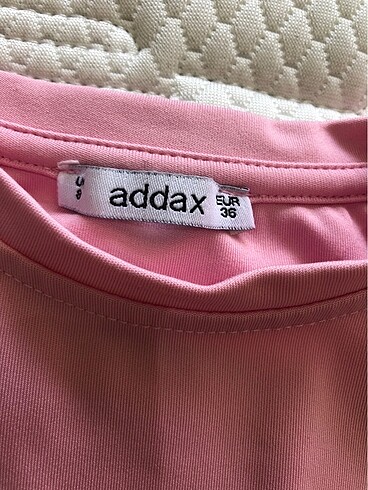 Addax pembe body