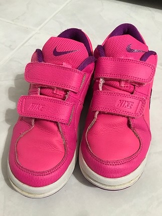 Pembe nike spor ayakkabı