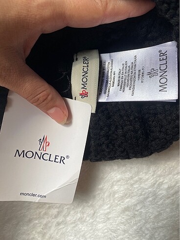  Beden MONCLER BERE