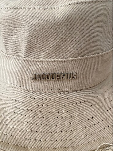 Beden ten rengi Renk JACQUEMUS