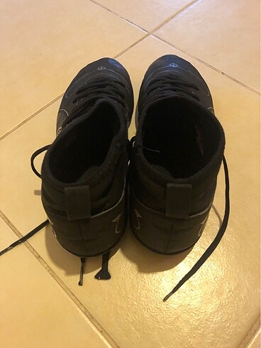 38 Beden siyah Renk Nike krampon 38.5