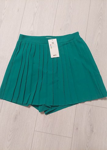 Yeşil Pilili Mini Şort