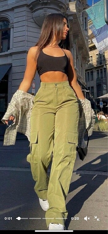 Yeşil kargo pantolon