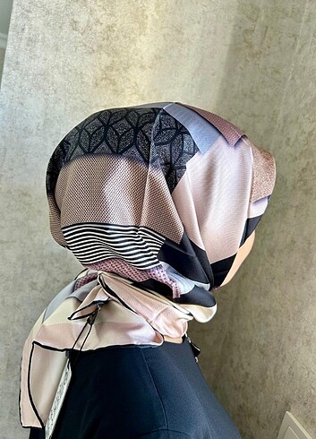 Beden VISSONA Twill İpek Eşarp