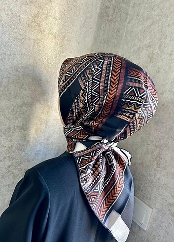 Diğer VISSONA Twill İpek Eşarp