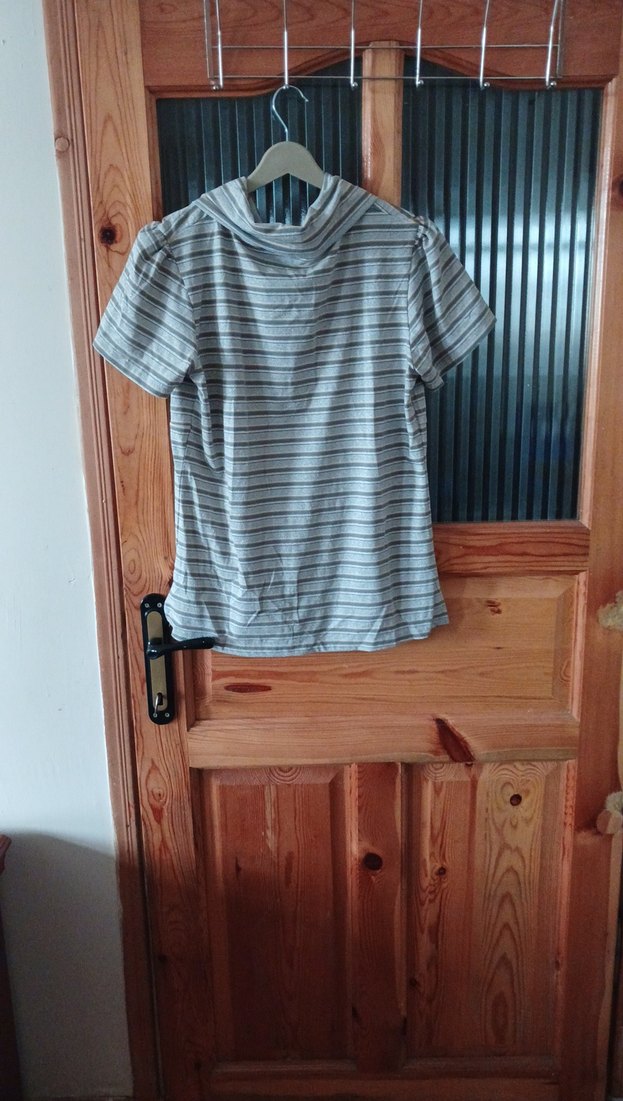 Gri Çizgili Keten Hamile Tişörtü - Görsel 3