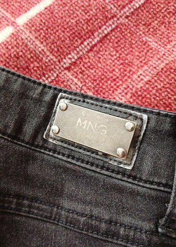 Siyah Fermuarlı Dar Kesim Kadın Midi Kot Pantolon - Görsel 6