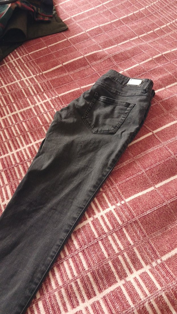 Siyah Fermuarlı Dar Kesim Kadın Midi Kot Pantolon - Görsel 5