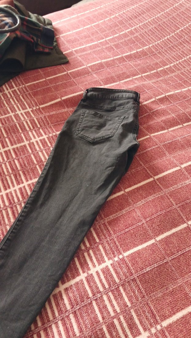 Siyah Fermuarlı Dar Kesim Kadın Midi Kot Pantolon - Görsel 4