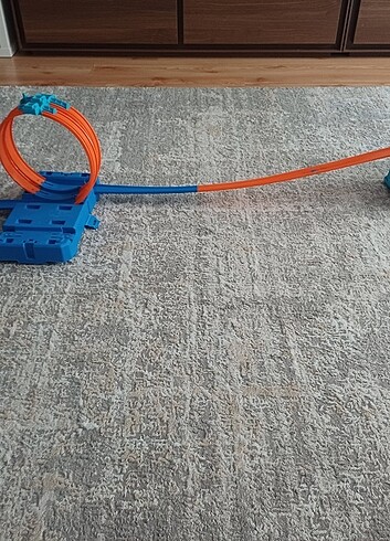  Hot Wheels Track Builder System