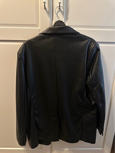 m Beden siyah Renk Bershka deri blazer ceket