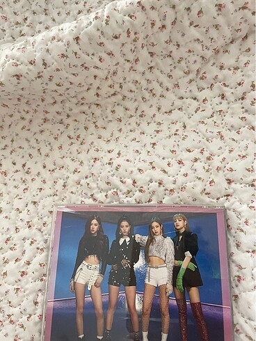 Diğer Jisoo ddu-du ddu-du cd album
