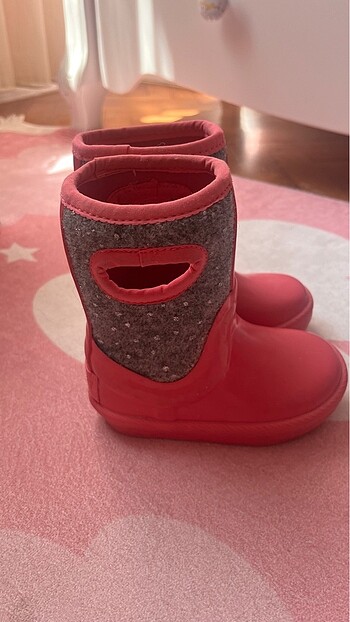 22 Beden UGG yağmur botu