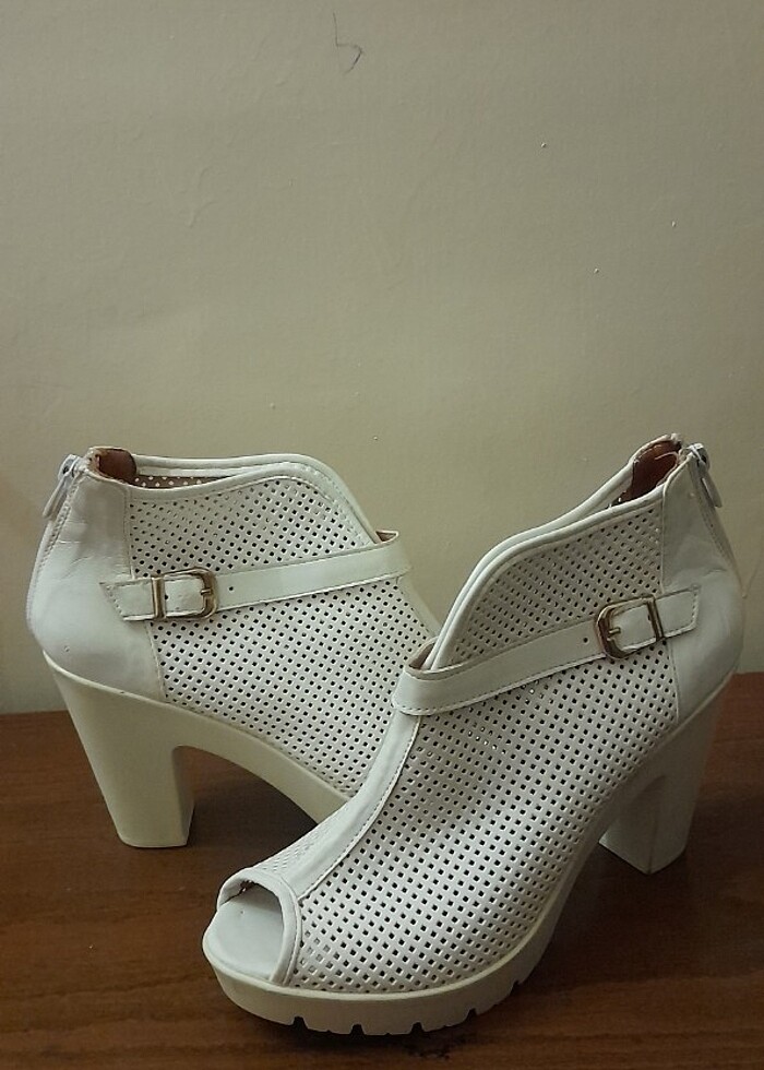 Topuklu ayakkabı - Görsel 2