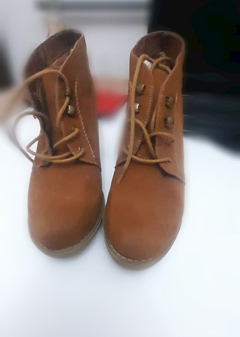 Kahverengi Tokalı Kadın Topuklu Bot - Görsel 2