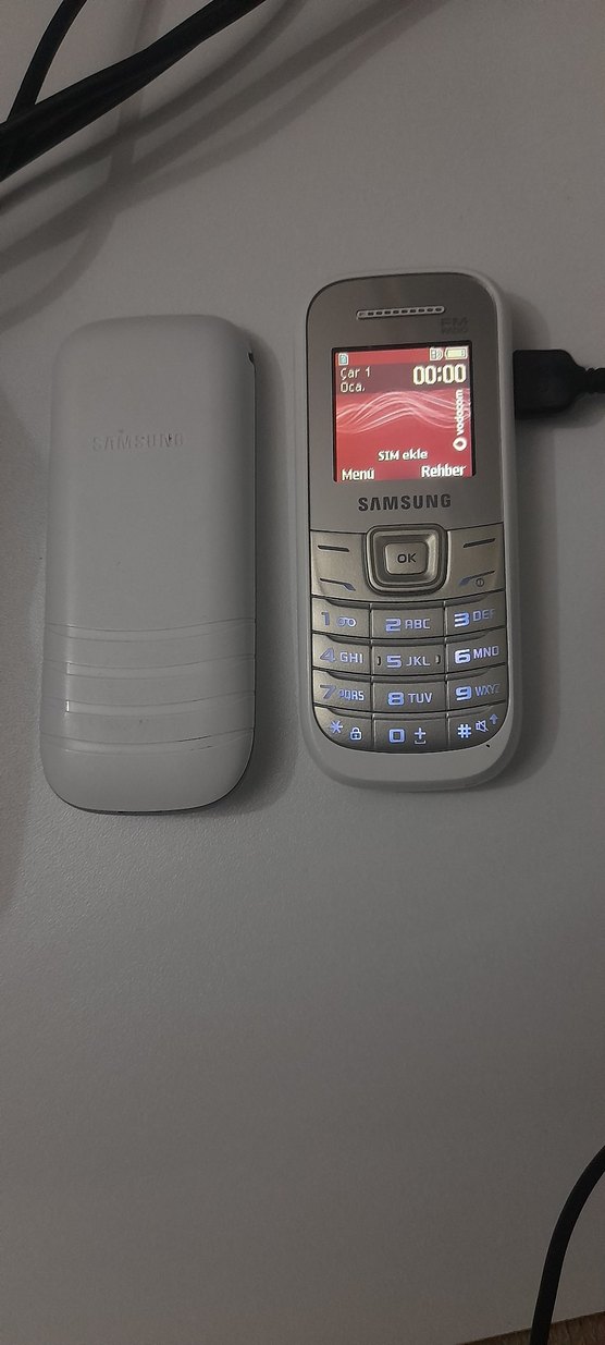 Samsung Beyaz Gri Tuşlu Telefon - Görsel 2