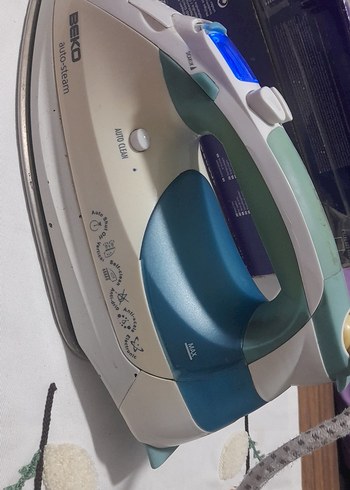 Mavi Ütü, Ayarlanabilir Isı ve Buhar Özellikli - Görsel 3