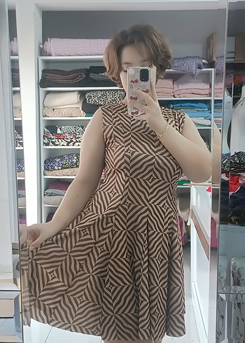 Kahverengi Zebra Desenli V Yaka Elbise - Görsel 4