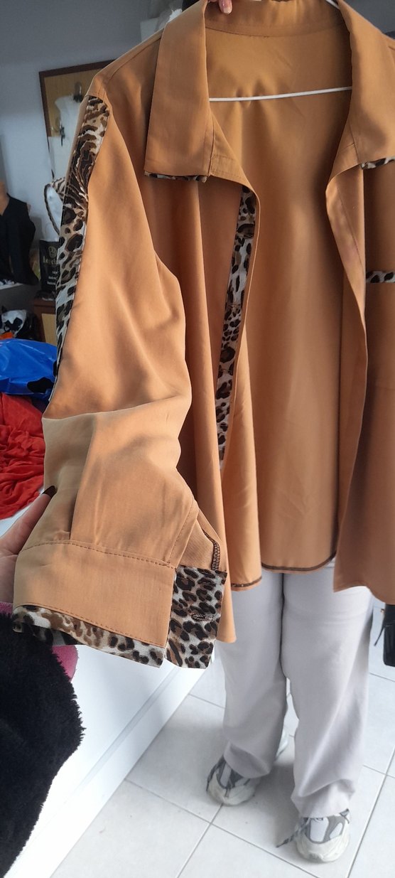 Bej Leopar Detaylı Uzun gomlek Ceket - Görsel 2