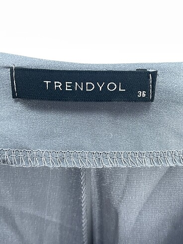 36 Beden gri Renk Trendyol & Milla Uzun Elbise %70 İndirimli.