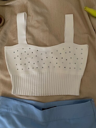Taşlı crop triko