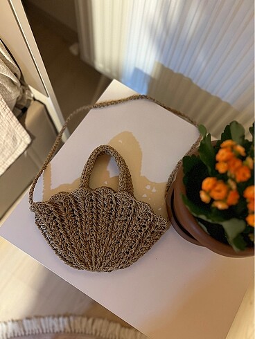 Zara Midye modelli hasır çanta