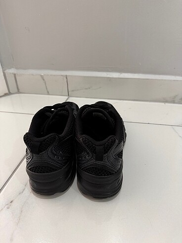 37 Beden siyah Renk new balance kadın ayakkabı
