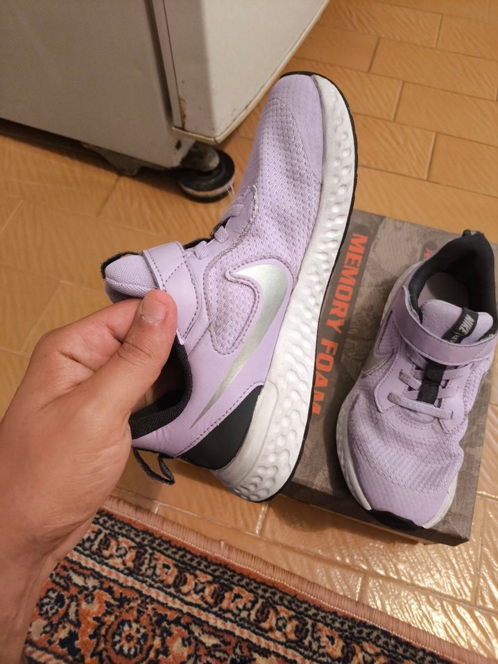 Mor Desenli Kız Çocuk Spor Ayakkabı - Görsel 3