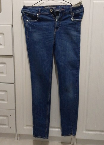 Zara Koyu Mavi Dar Kesim Denim Jean