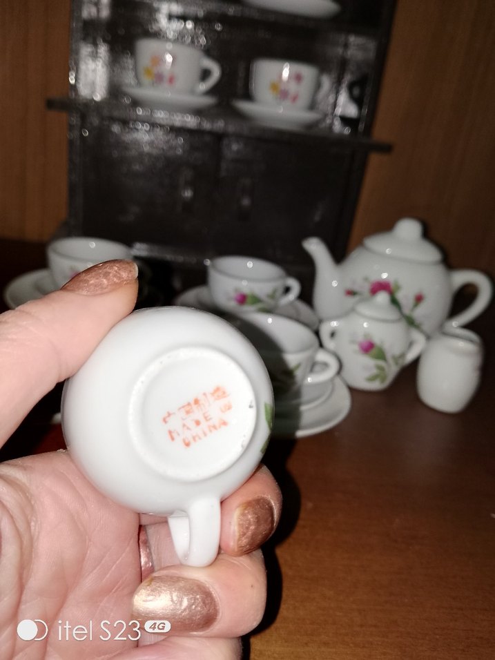 Çiçek Desenli Beyaz Mini Çay Seti - Görsel 2