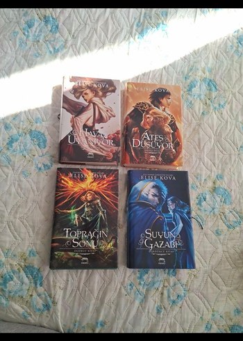 Elise Kova 4 Kitap Seti hava uyanıyor serisi