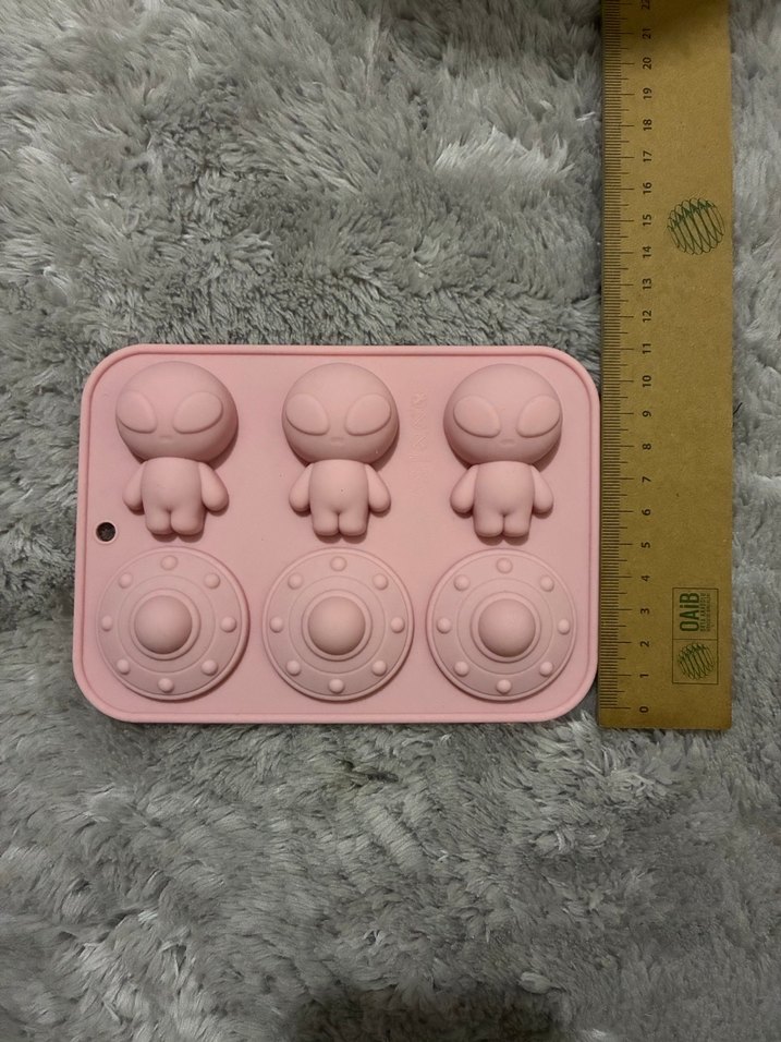 Pembe Uzaylı ve UFO Silikon Kek Kalıbı - Görsel 3