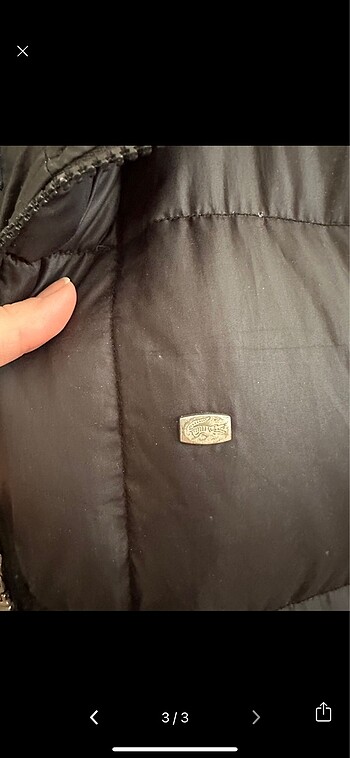 Lacoste markalı siyah şişme mont